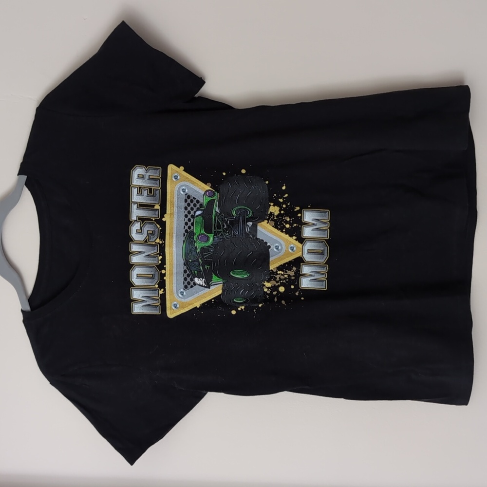 Women's Monster Jam T-Shirt "Monster Mom" Medium EUC!